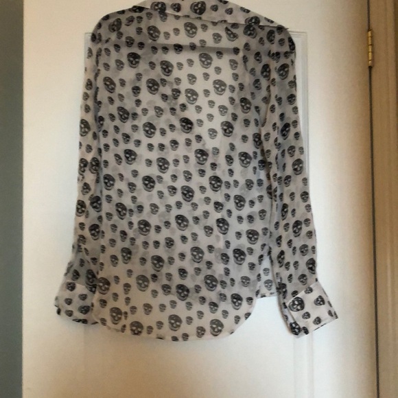 Sheer skull printed blouse - Picture 2 of 2